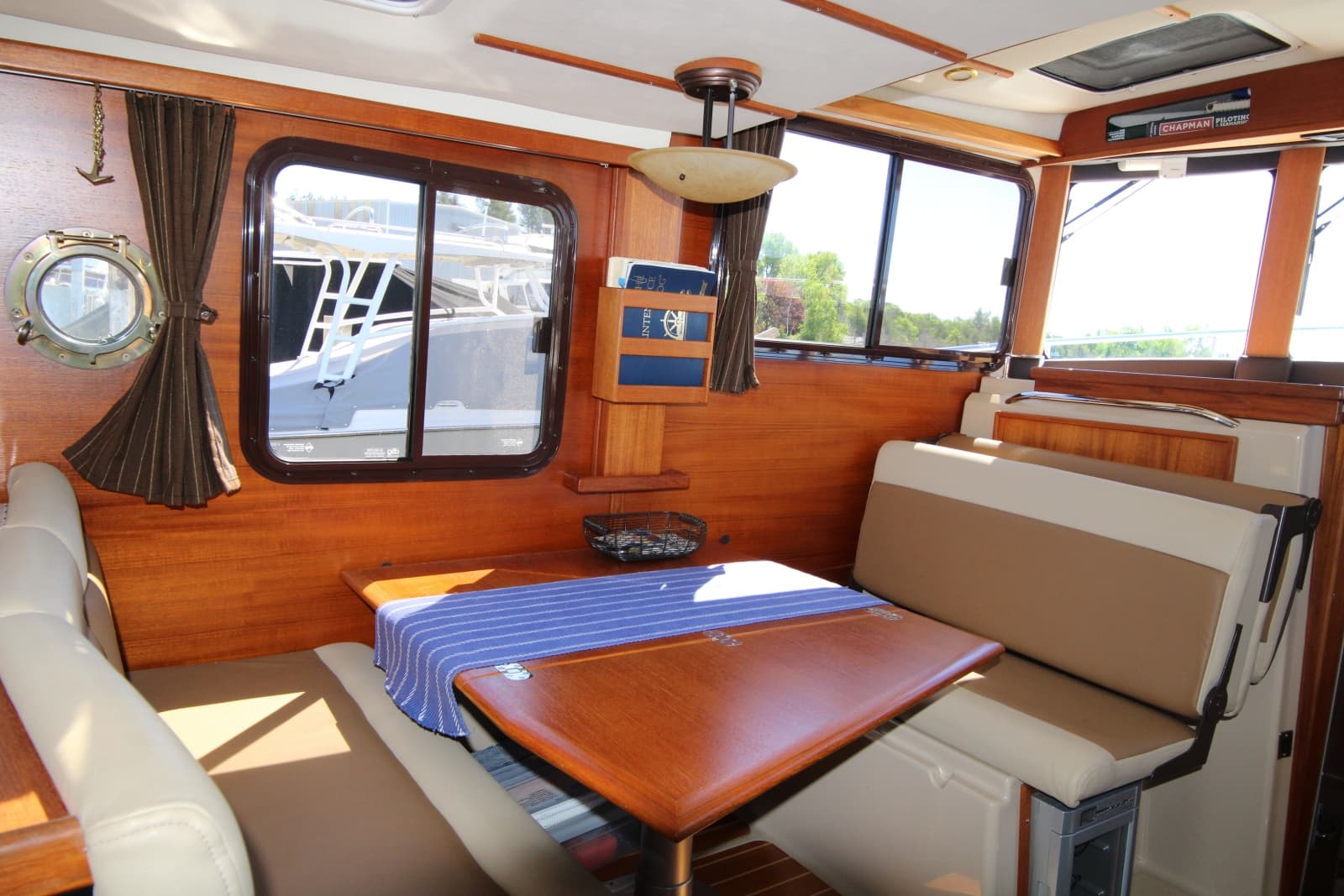 2013 Ranger Tugs R-31CB - Photo 12