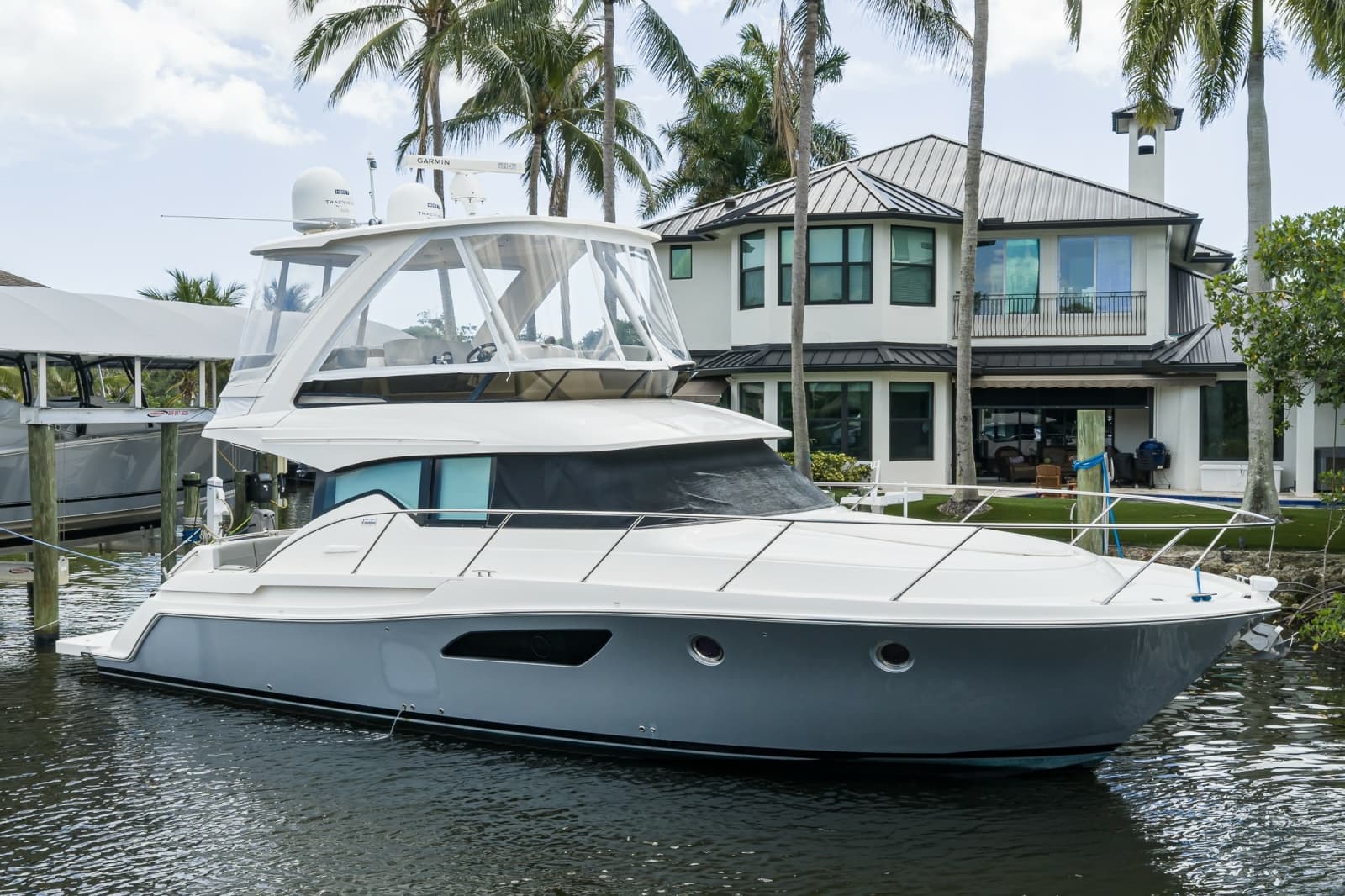 2017 Tiara Yachts 44 Flybridge - Photo 1