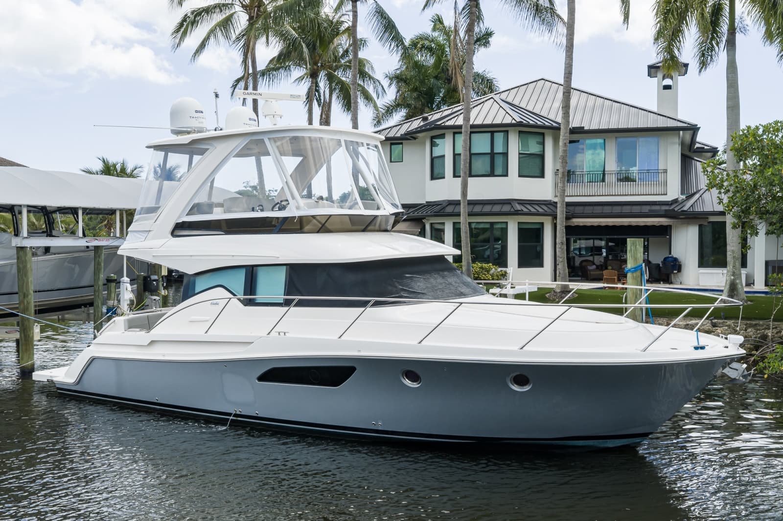 2017 Tiara Yachts 44 Flybridge - Photo 53