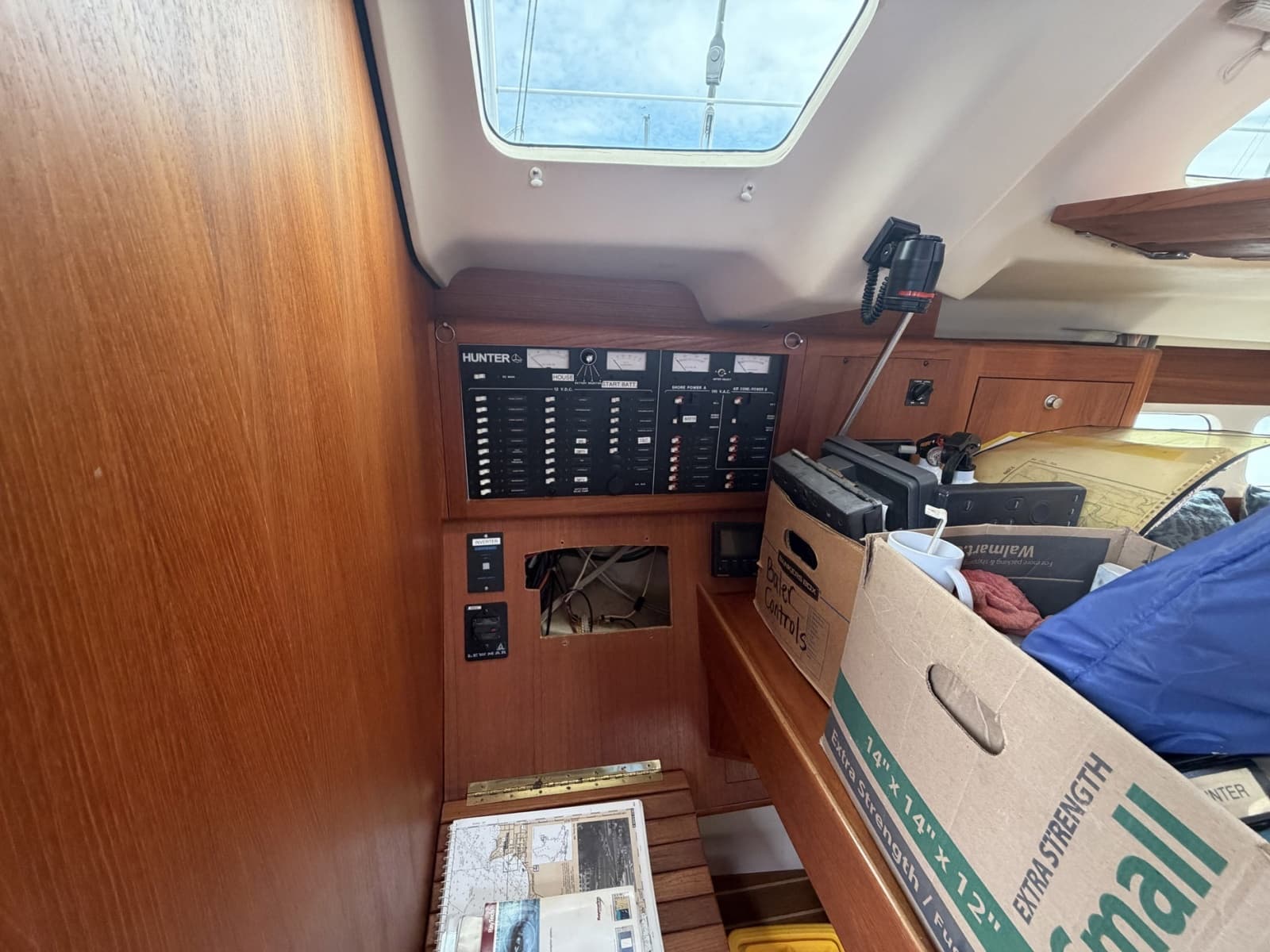 1998 Hunter 410 - Photo 6