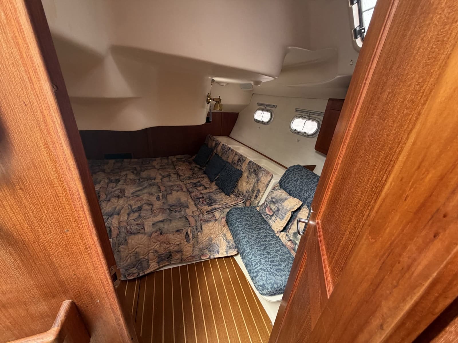 1998 Hunter 410 - Photo 4