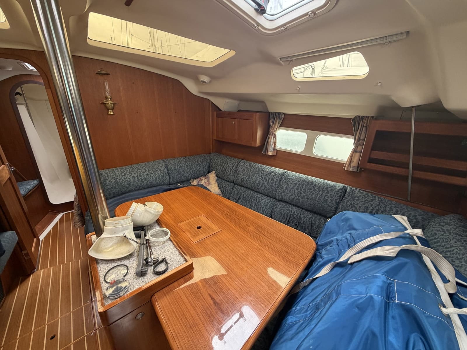 1998 Hunter 410 - Photo 5