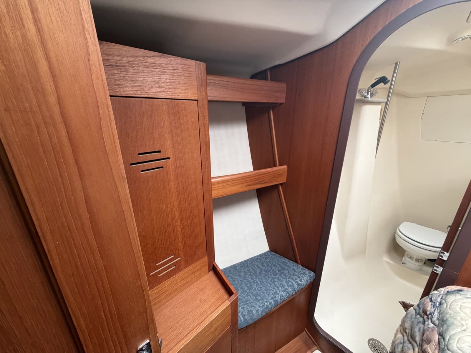 1998 Hunter 410 - Photo 10