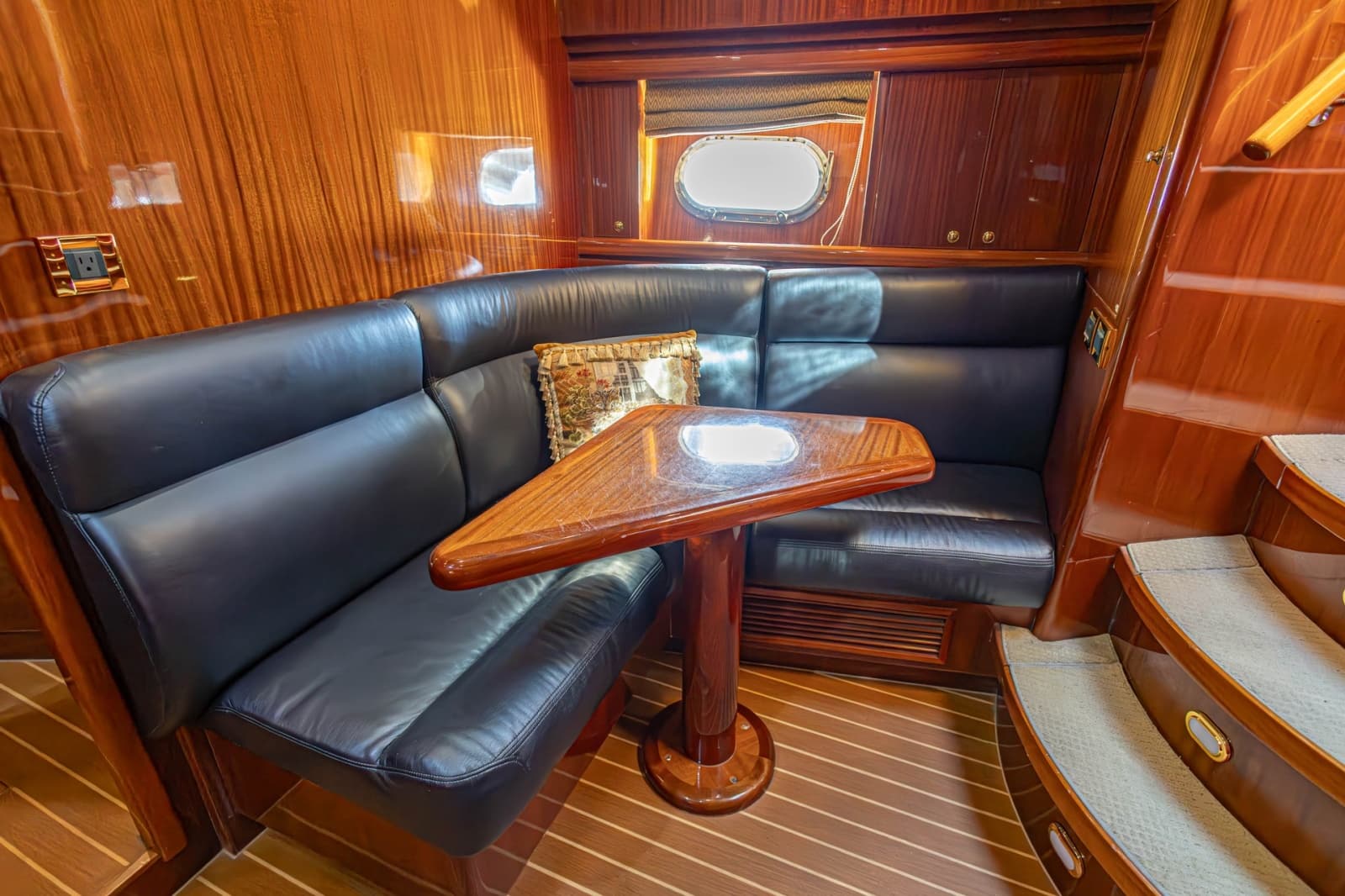 2008 Hargrave Enclosed Skylounge - Photo 19