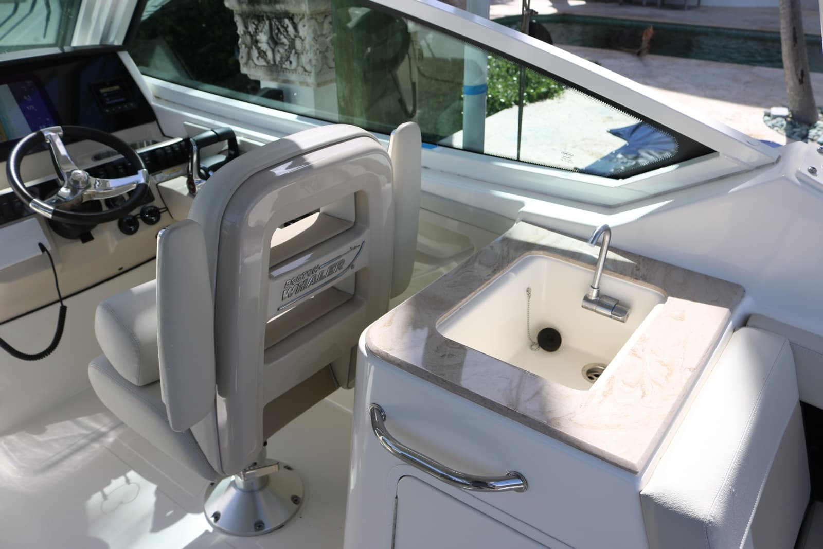2023 Boston Whaler 280 Vantage - Photo 11