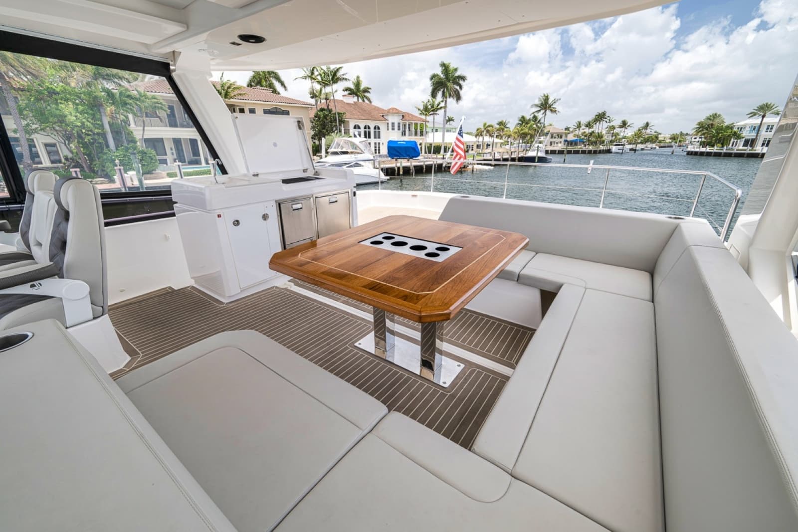 2023 Leopard 46 Powercat - Photo 37
