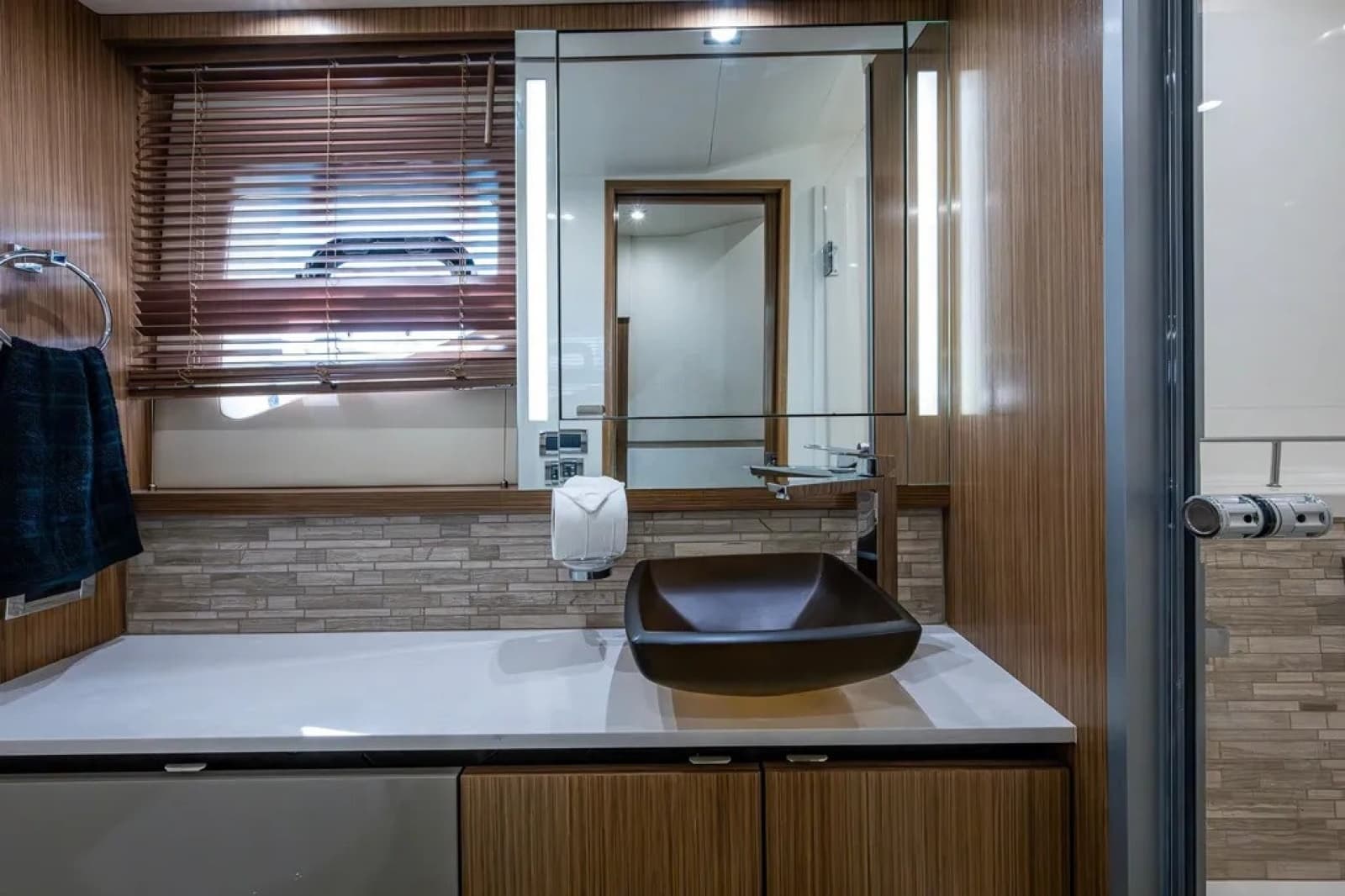 2018 Sea Ray L550 Fly - Photo 47