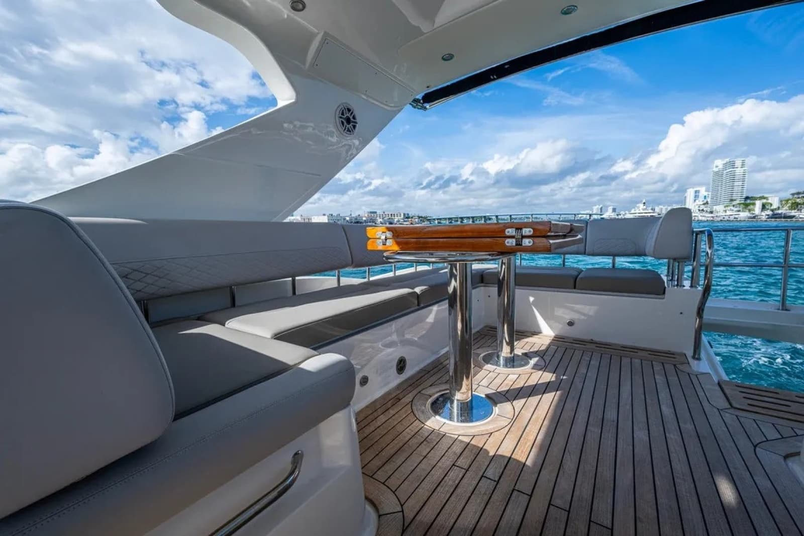 2018 Sea Ray L550 Fly - Photo 16