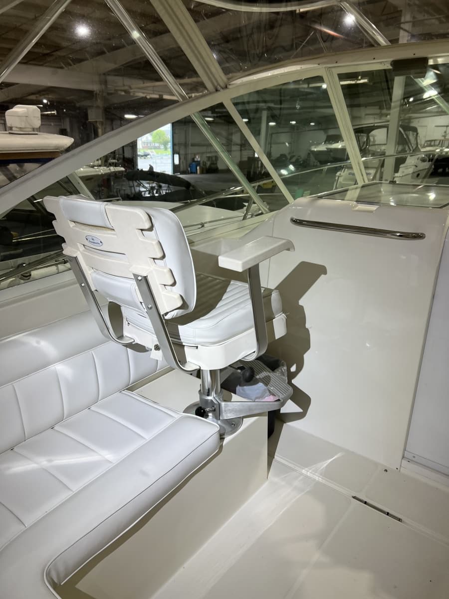 1998 Cabo 35 Express - Photo 20