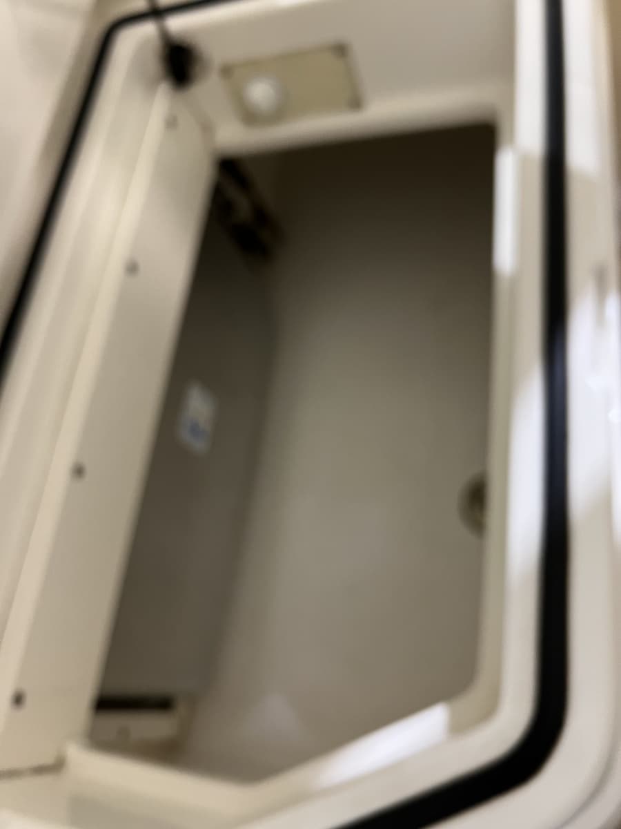 1998 Cabo 35 Express - Photo 26