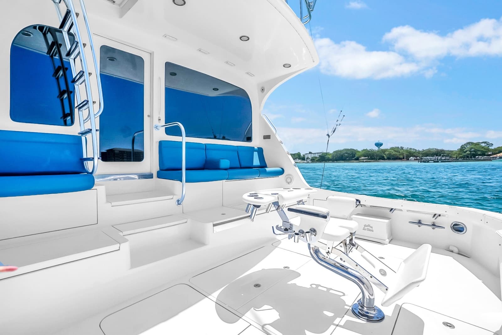 2008 Hatteras Convertible - Photo 17