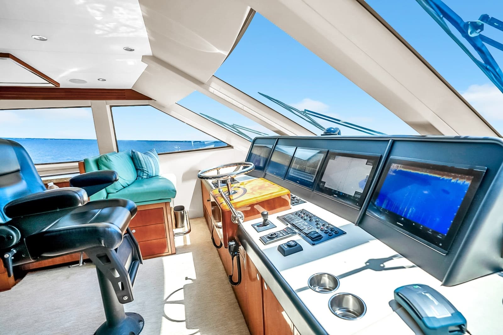 2008 Hatteras Convertible - Photo 88