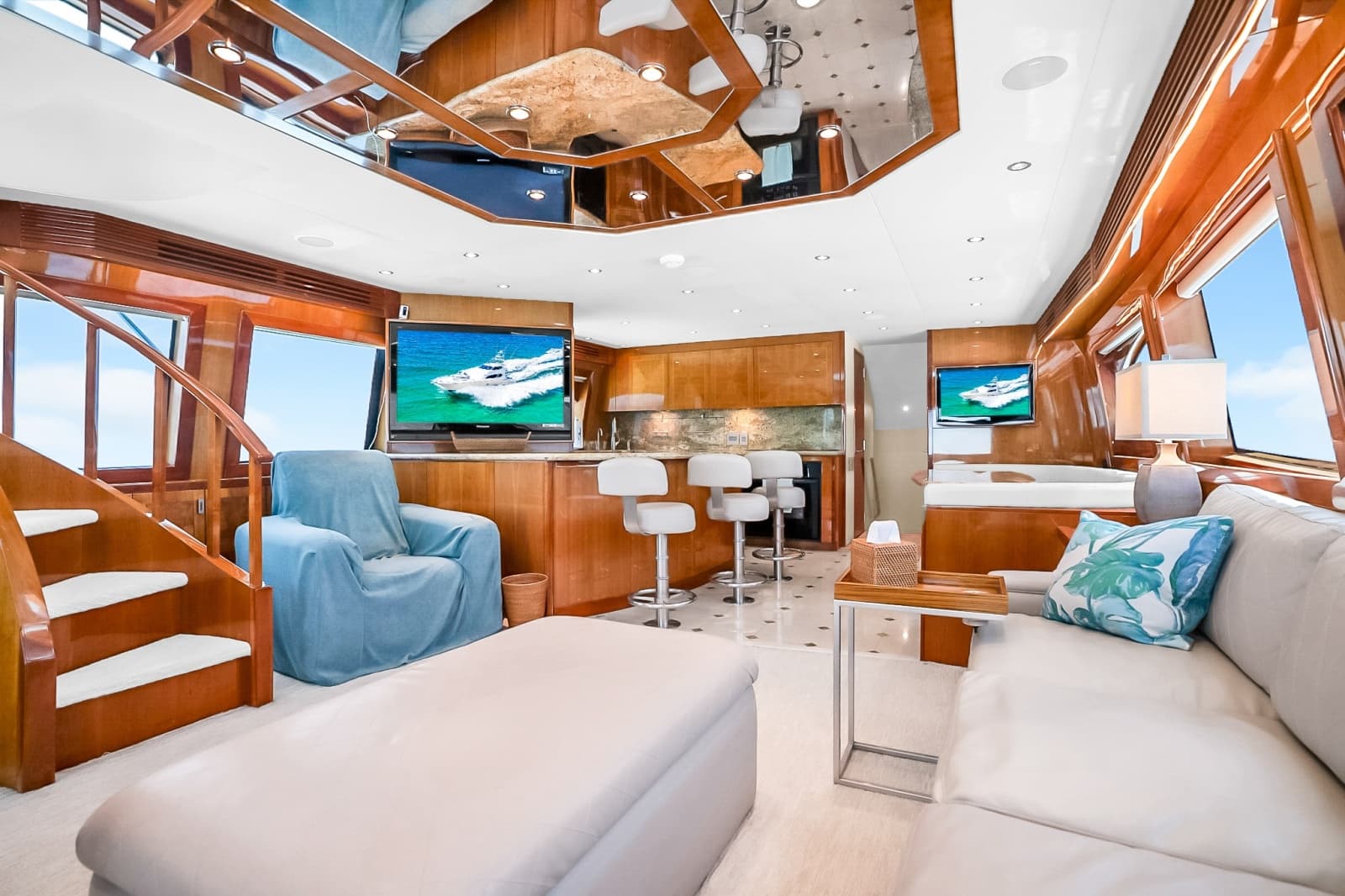 2008 Hatteras Convertible - Photo 36