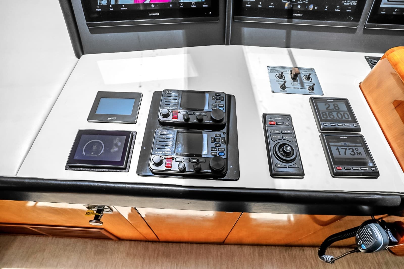 2008 Hatteras Convertible - Photo 34