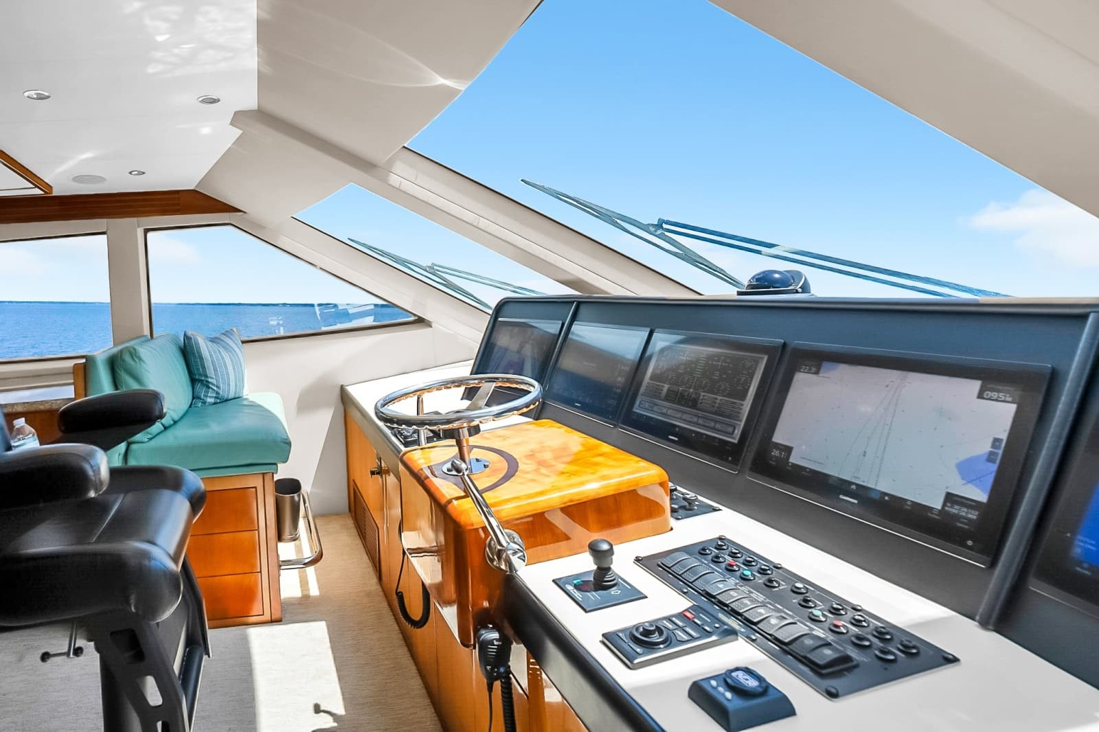 2008 Hatteras Convertible - Photo 28