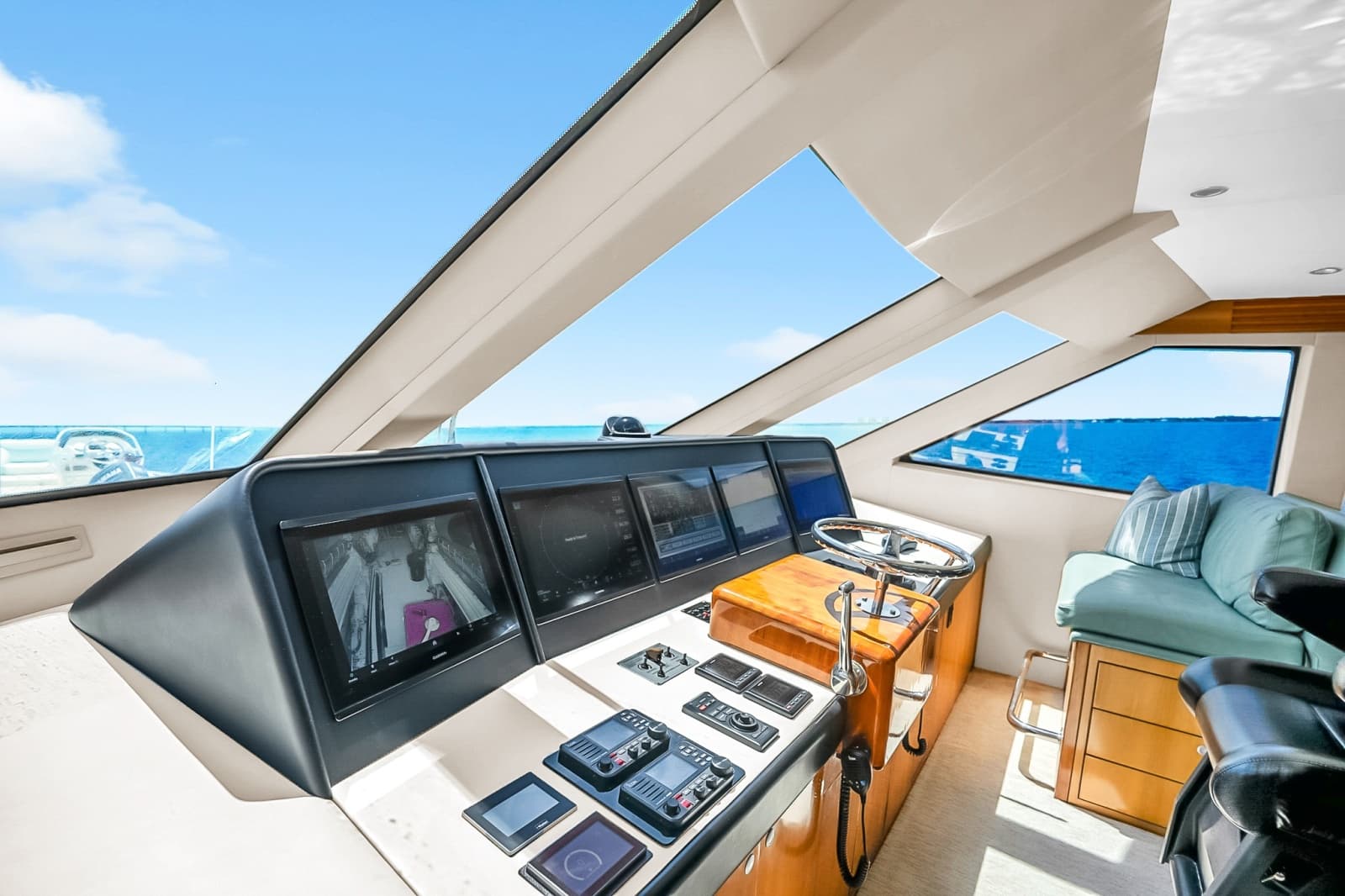 2008 Hatteras Convertible - Photo 26