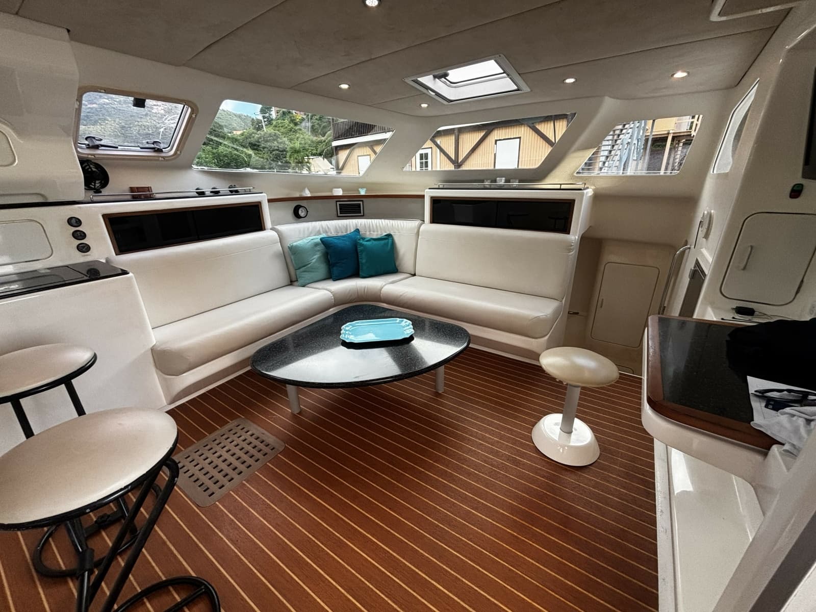 2011 Voyage Yachts 520 - Photo 12