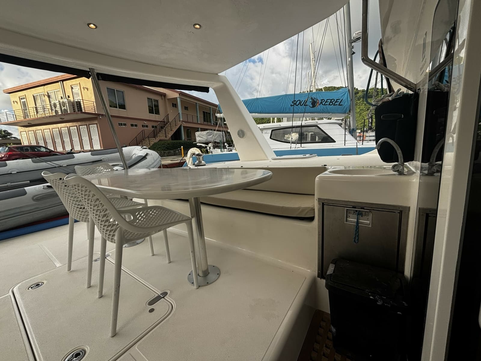 2011 Voyage Yachts 520 - Photo 8