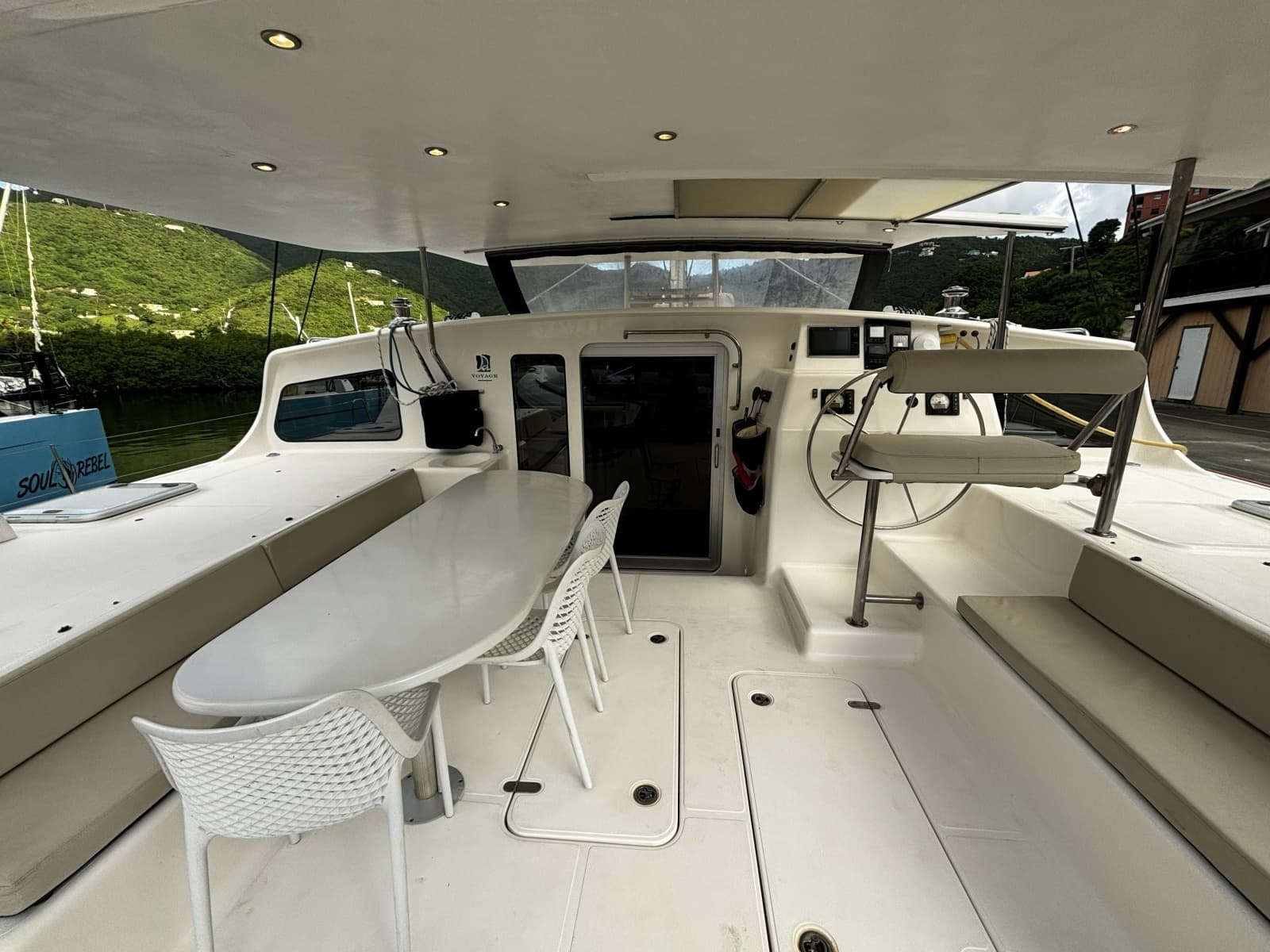 2011 Voyage Yachts 520 - Photo 9