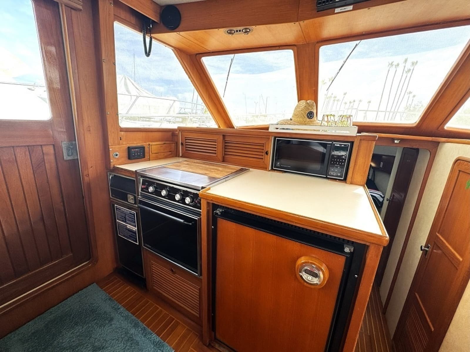 1988 Offshore Yachts  - Photo 7