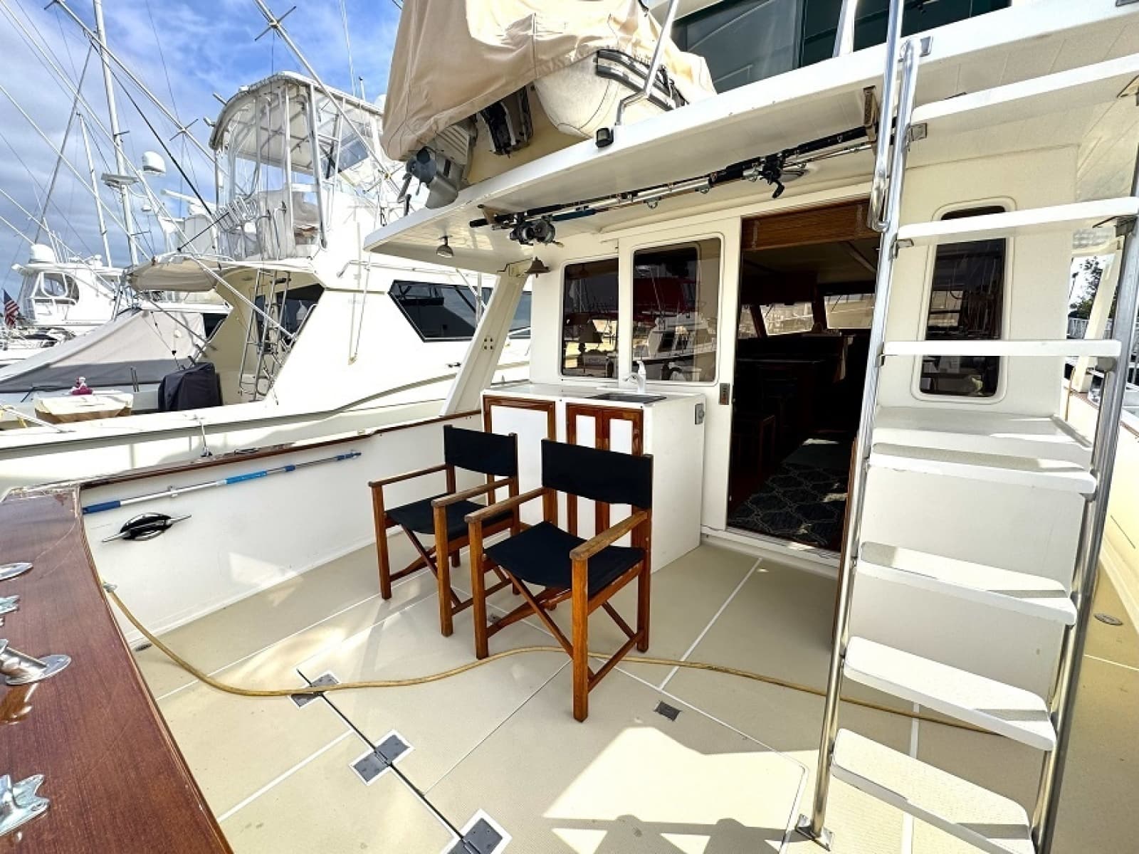 1988 Offshore Yachts  - Photo 16