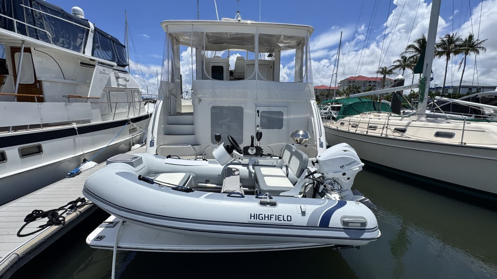 2007 Carver 47 Cockpit Motor Yacht - Photo 11