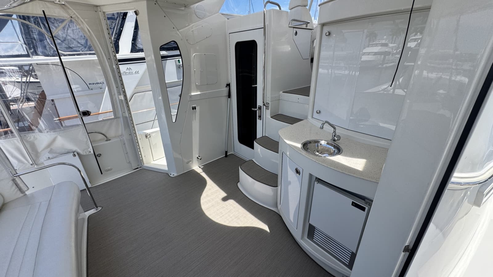 2007 Carver 47 Cockpit Motor Yacht - Photo 27