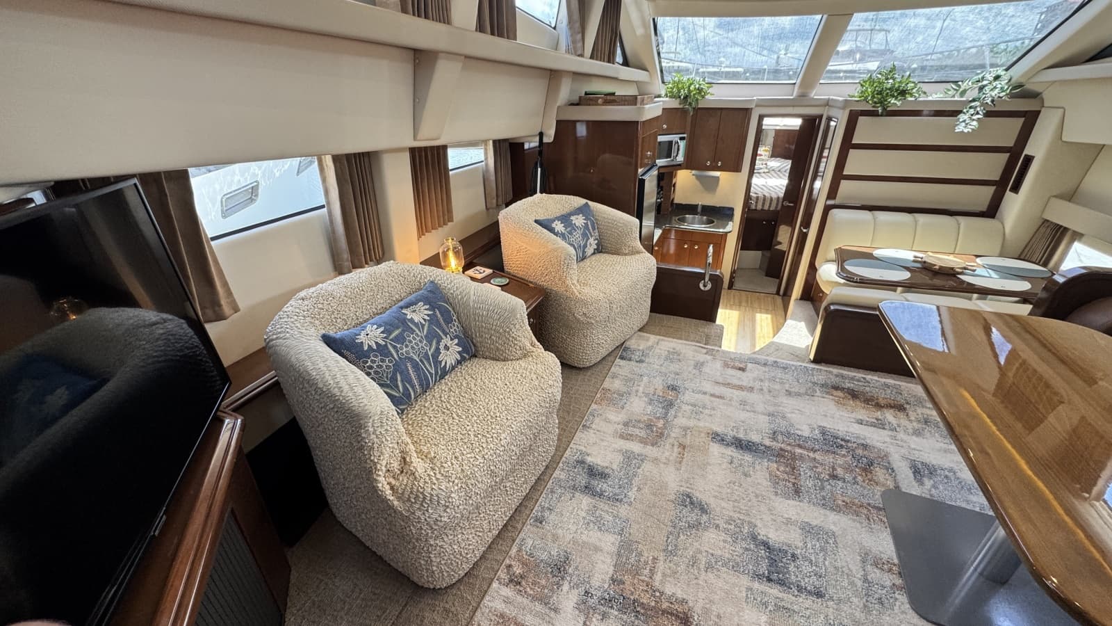 2007 Carver 47 Cockpit Motor Yacht - Photo 45
