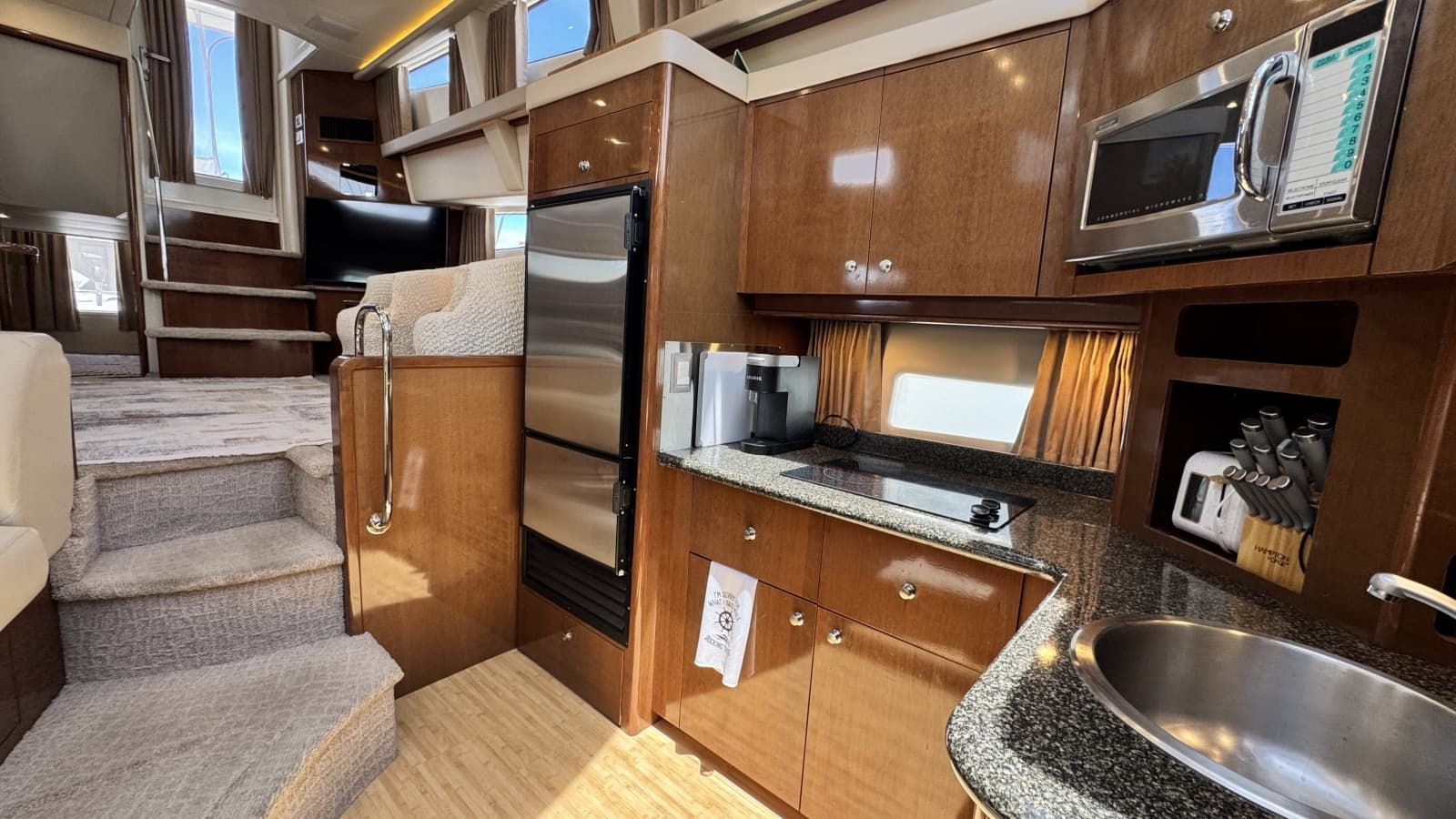 2007 Carver 47 Cockpit Motor Yacht - Photo 52