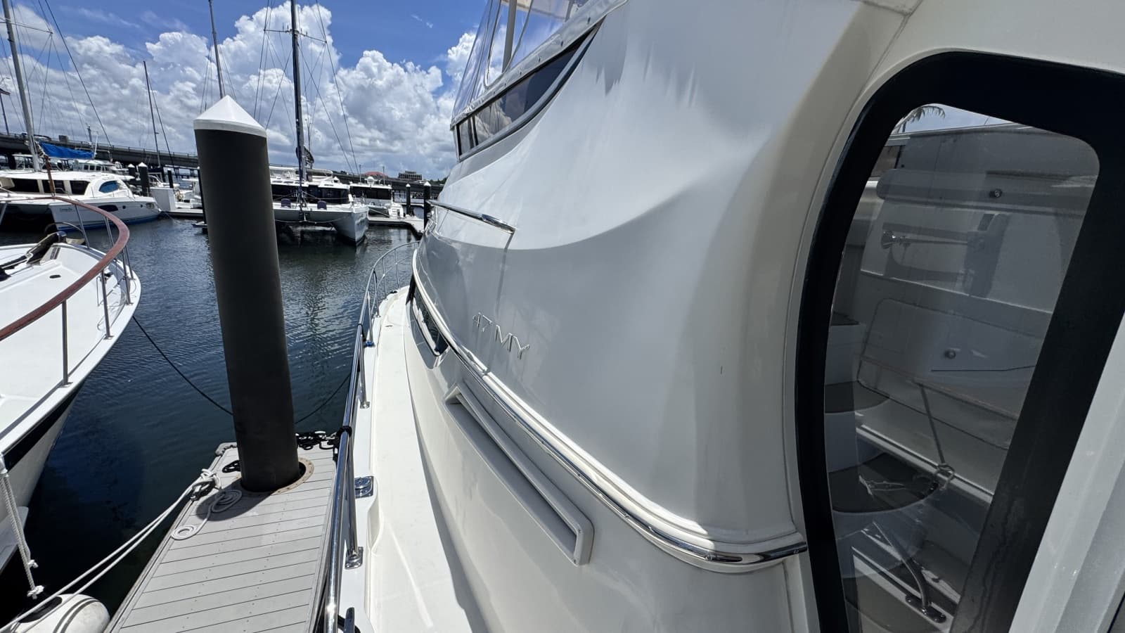 2007 Carver 47 Cockpit Motor Yacht - Photo 4