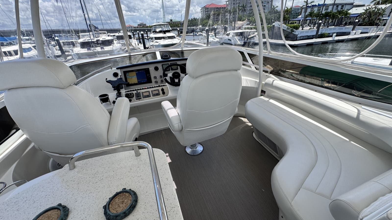 2007 Carver 47 Cockpit Motor Yacht - Photo 31