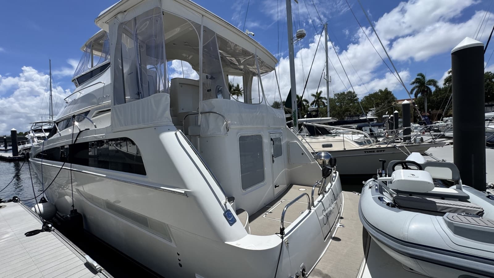 2007 Carver 47 Cockpit Motor Yacht - Photo 10