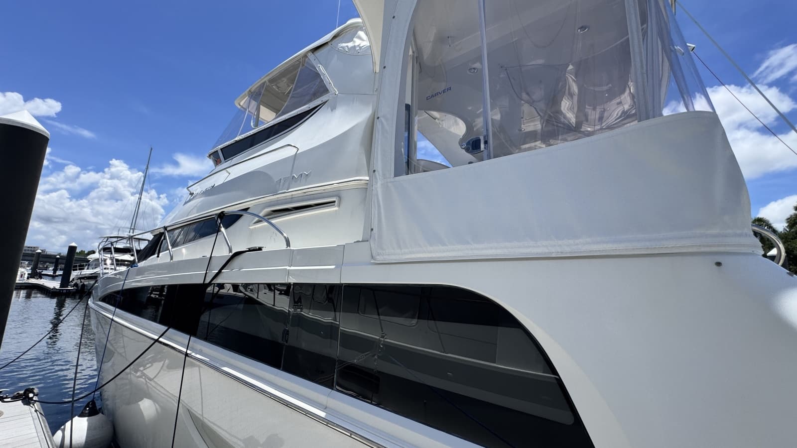 2007 Carver 47 Cockpit Motor Yacht - Photo 21