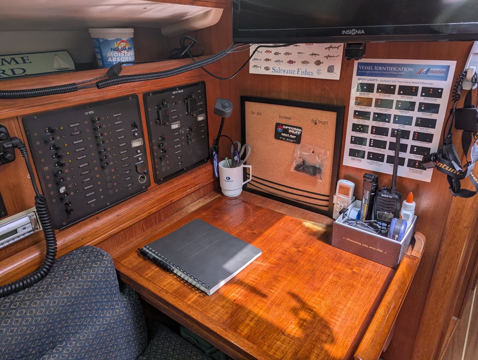 2006 Hunter 33 - Photo 24