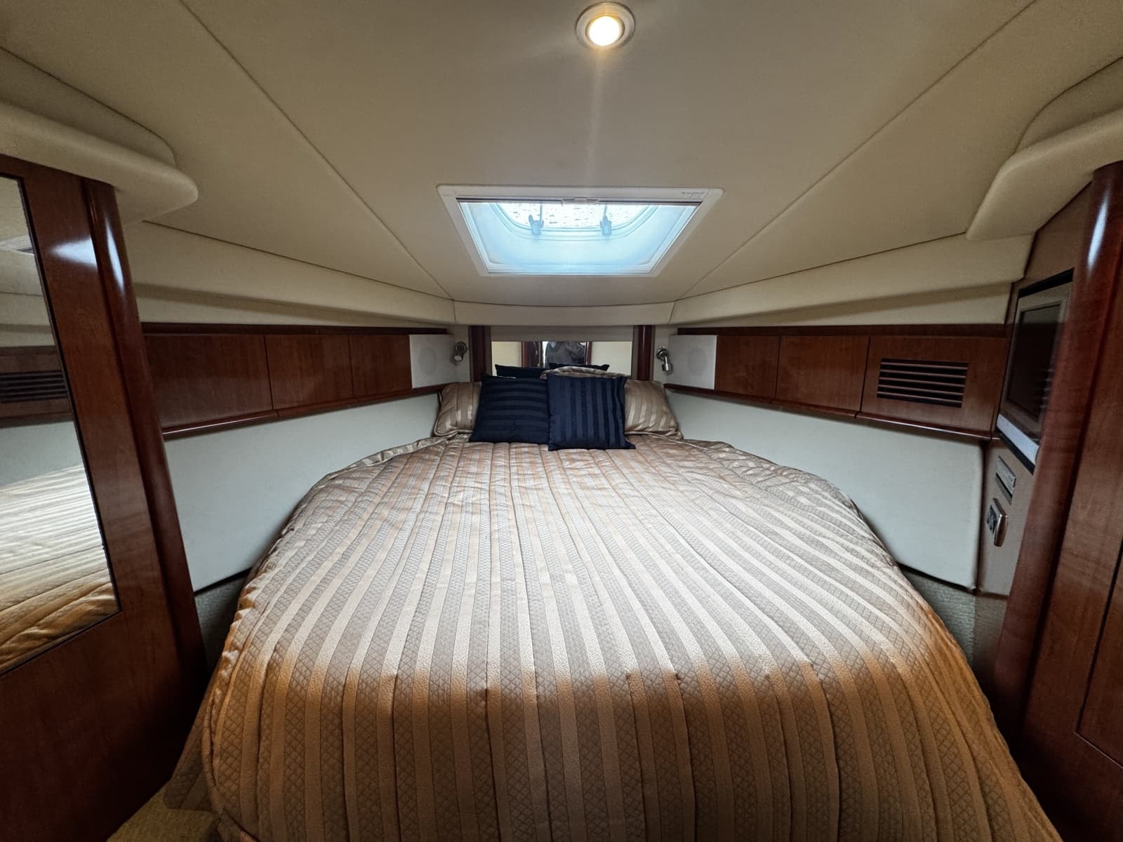 2006 Sea Ray 40 Sundancer - Photo 13