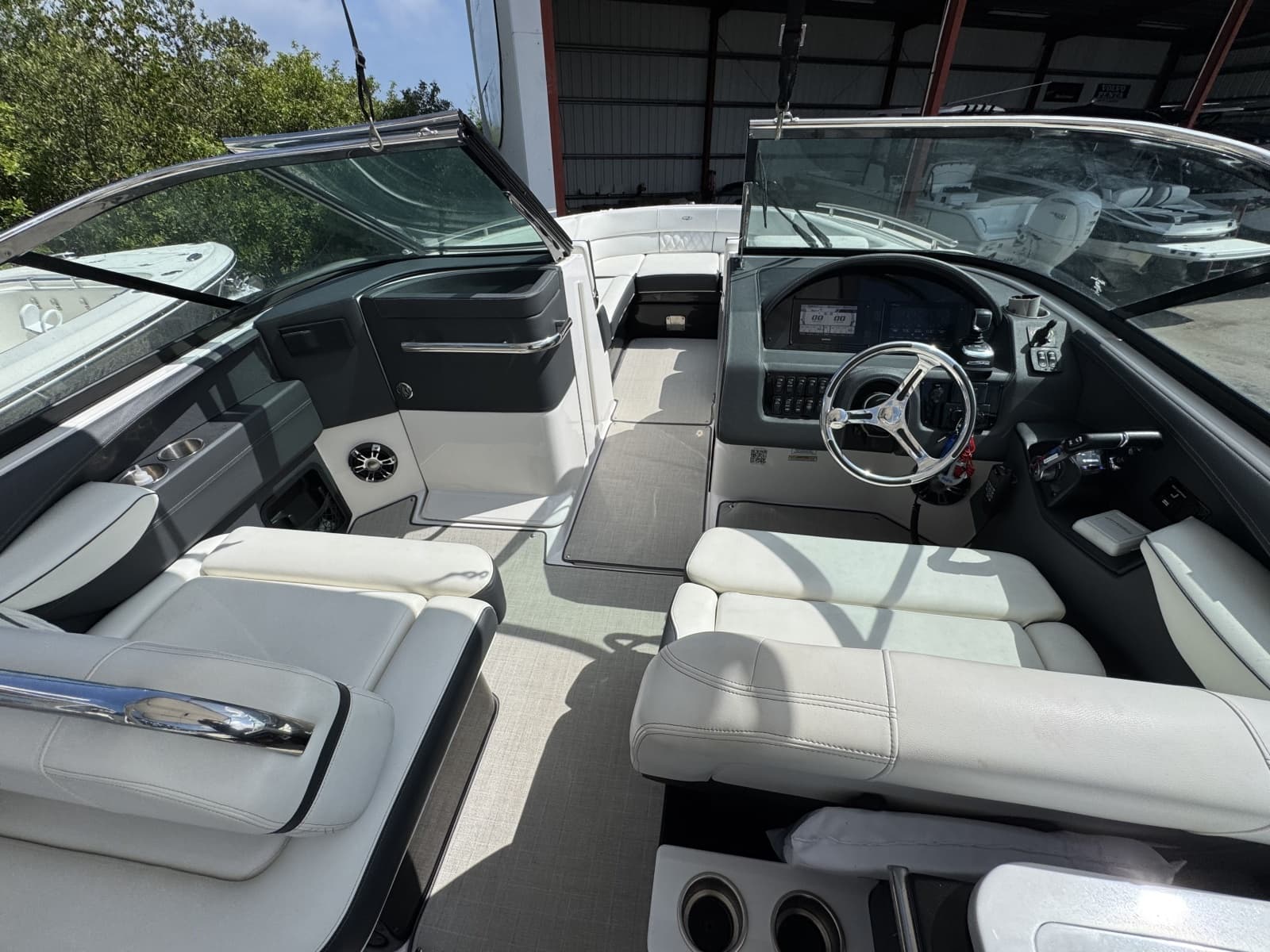 2021 Regal 290 OBX - Photo 16