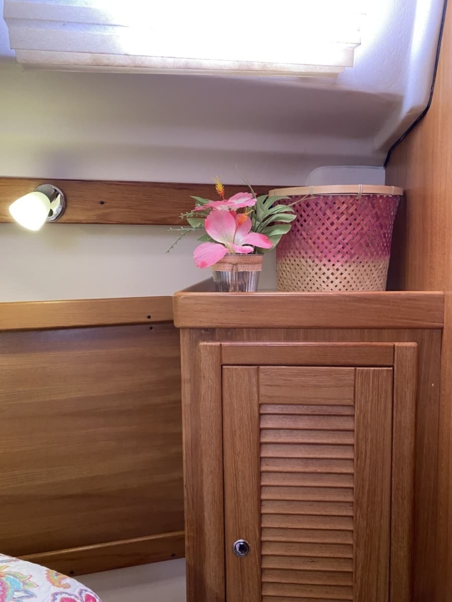 2005 Catalina 350 - Photo 23