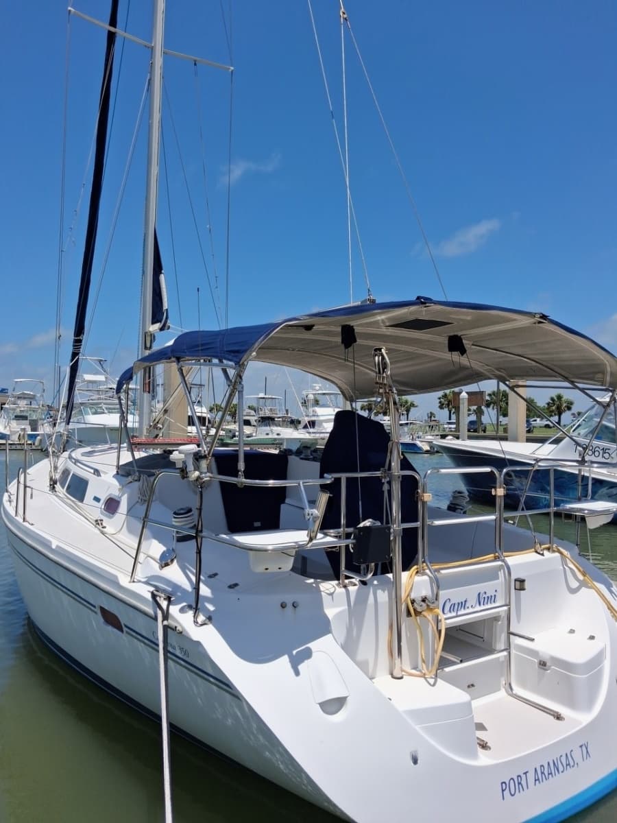2005 Catalina 350 - Photo 6