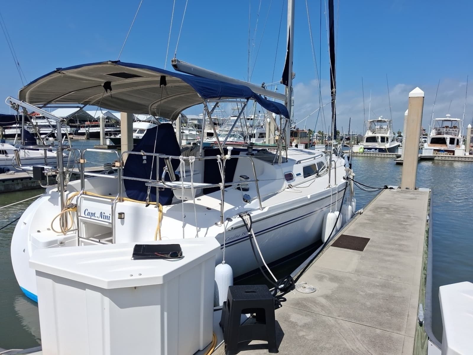 2005 Catalina 350 - Photo 2