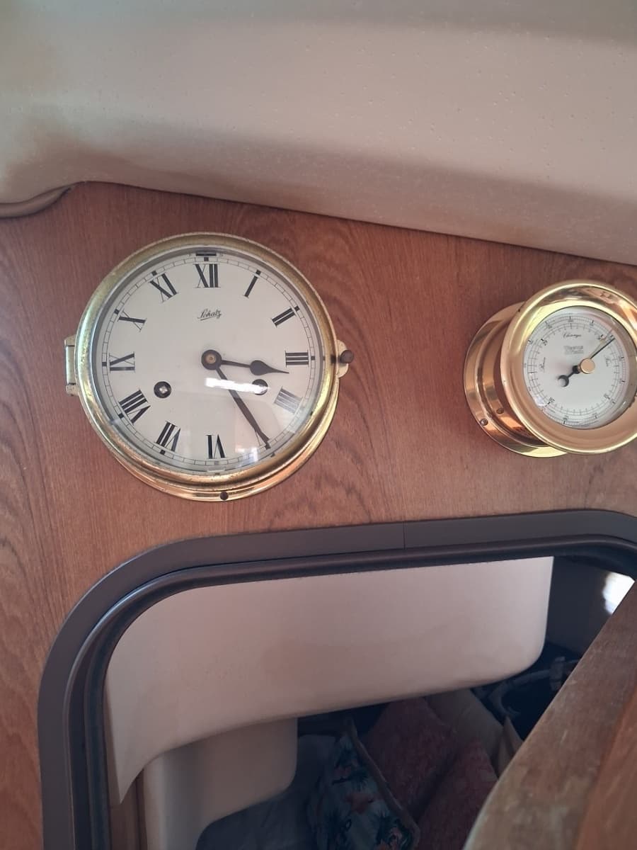 2005 Catalina 350 - Photo 24