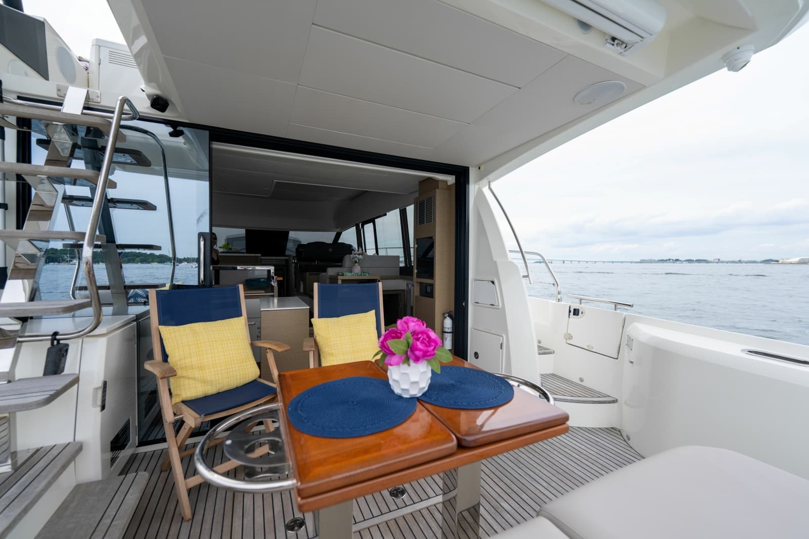 2022 Prestige 520 - Photo 32