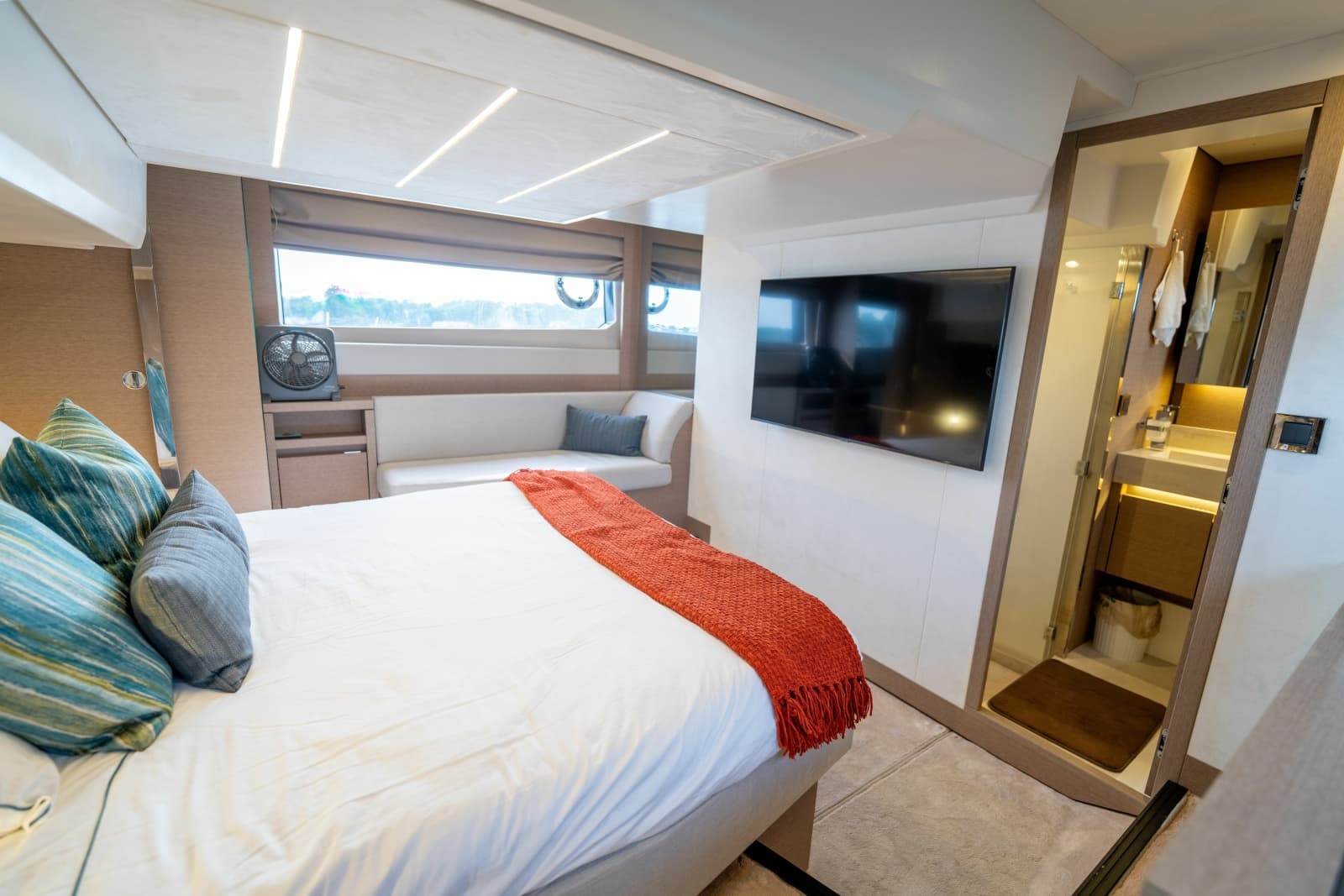2022 Prestige 520 - Photo 16
