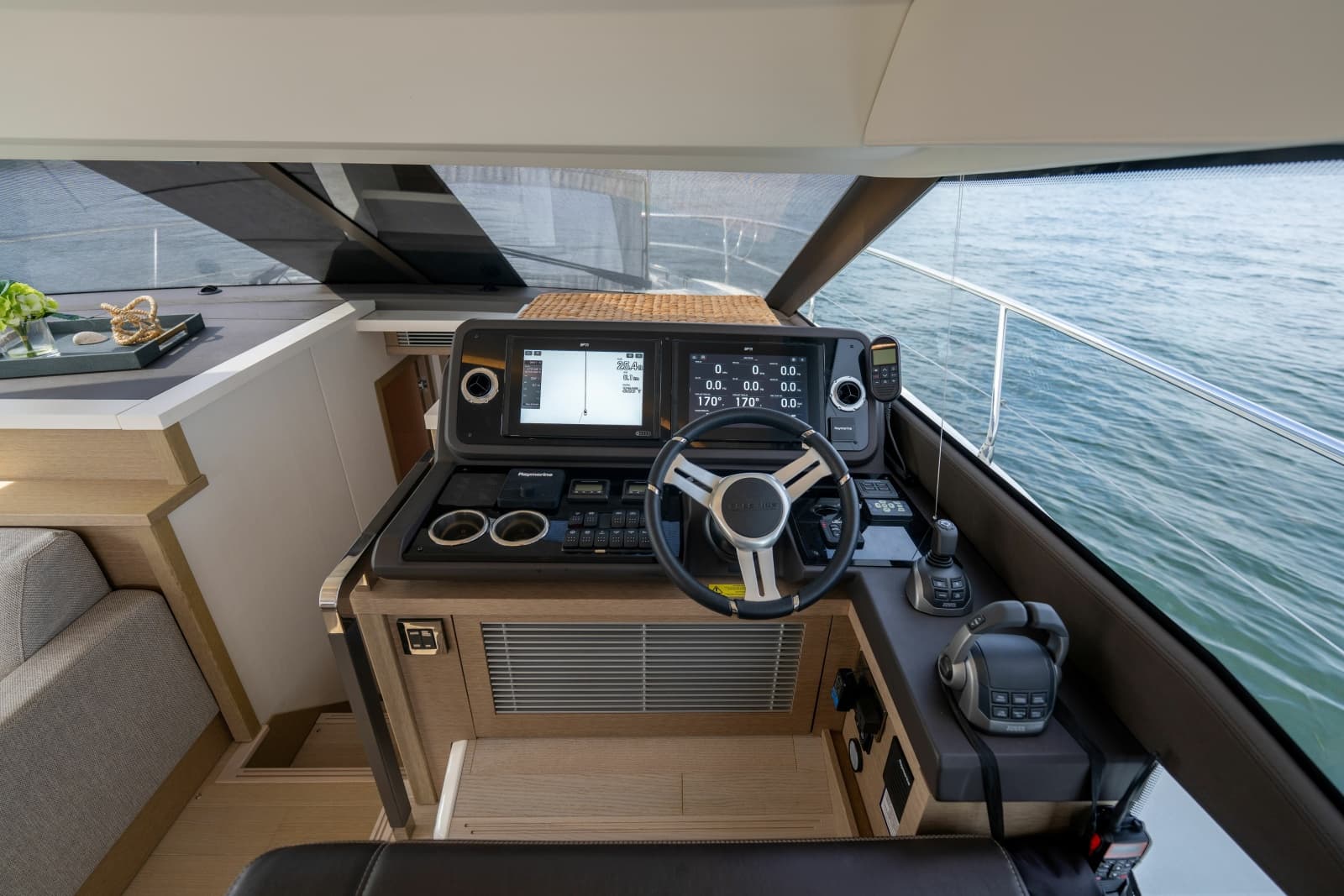 2022 Prestige 520 - Photo 21