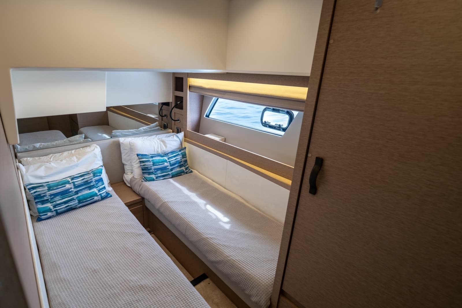 2022 Prestige 520 - Photo 10