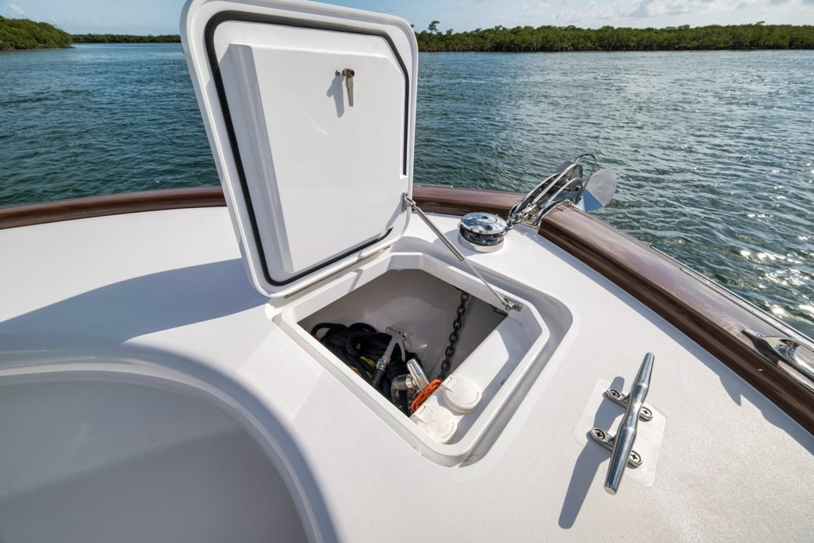 2022 Winter Custom Yachts 38 Walk Around - Photo 9
