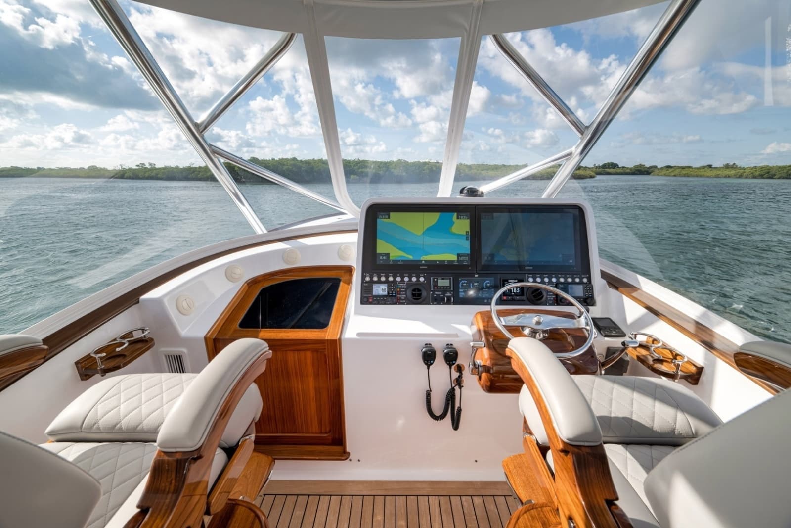 2022 Winter Custom Yachts 38 Walk Around - Photo 28