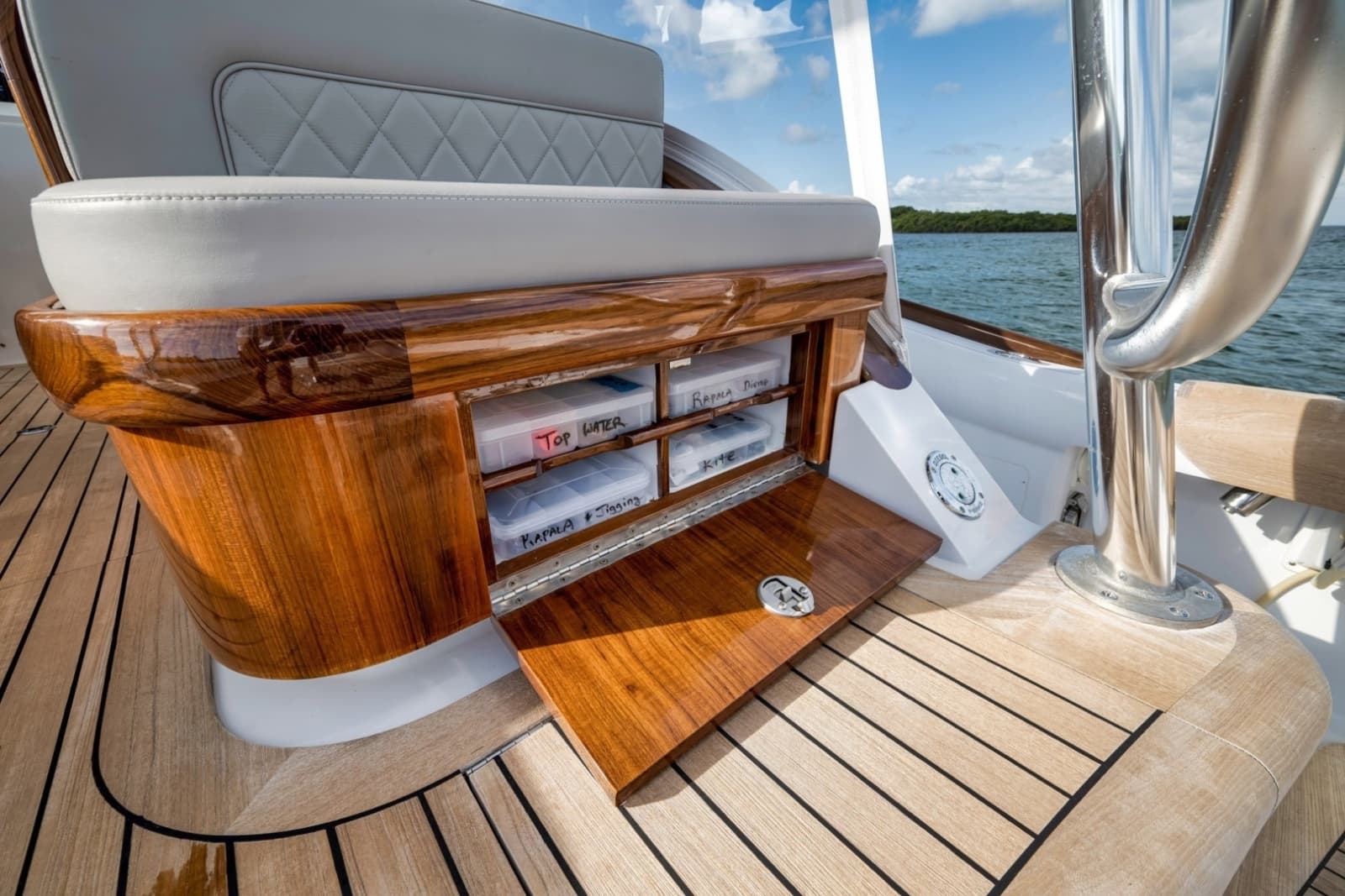 2022 Winter Custom Yachts 38 Walk Around - Photo 25