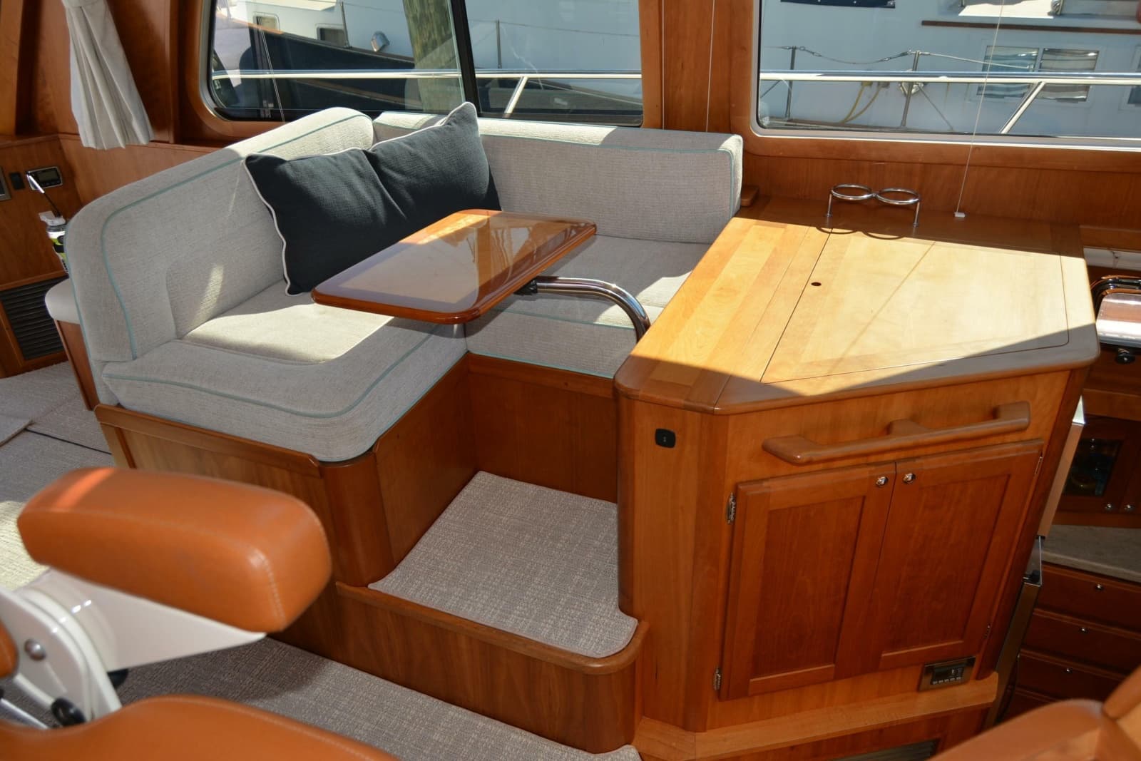 2012 Sabre 48 Salon Express - Photo 91