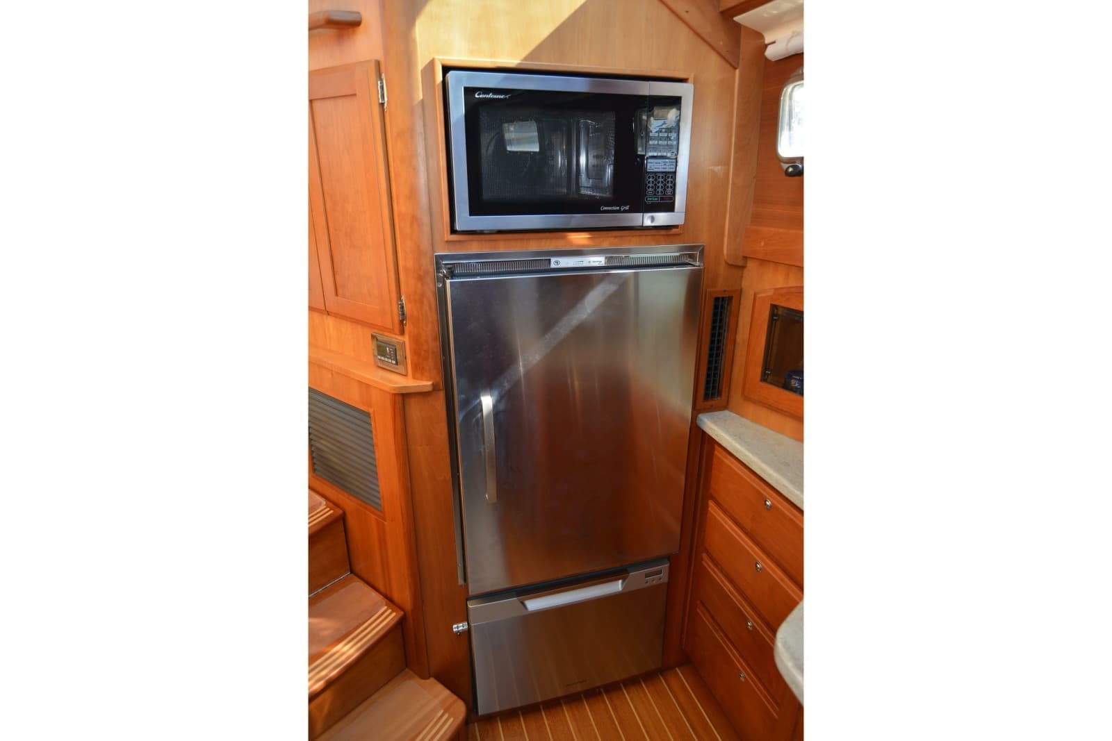 2012 Sabre 48 Salon Express - Photo 102
