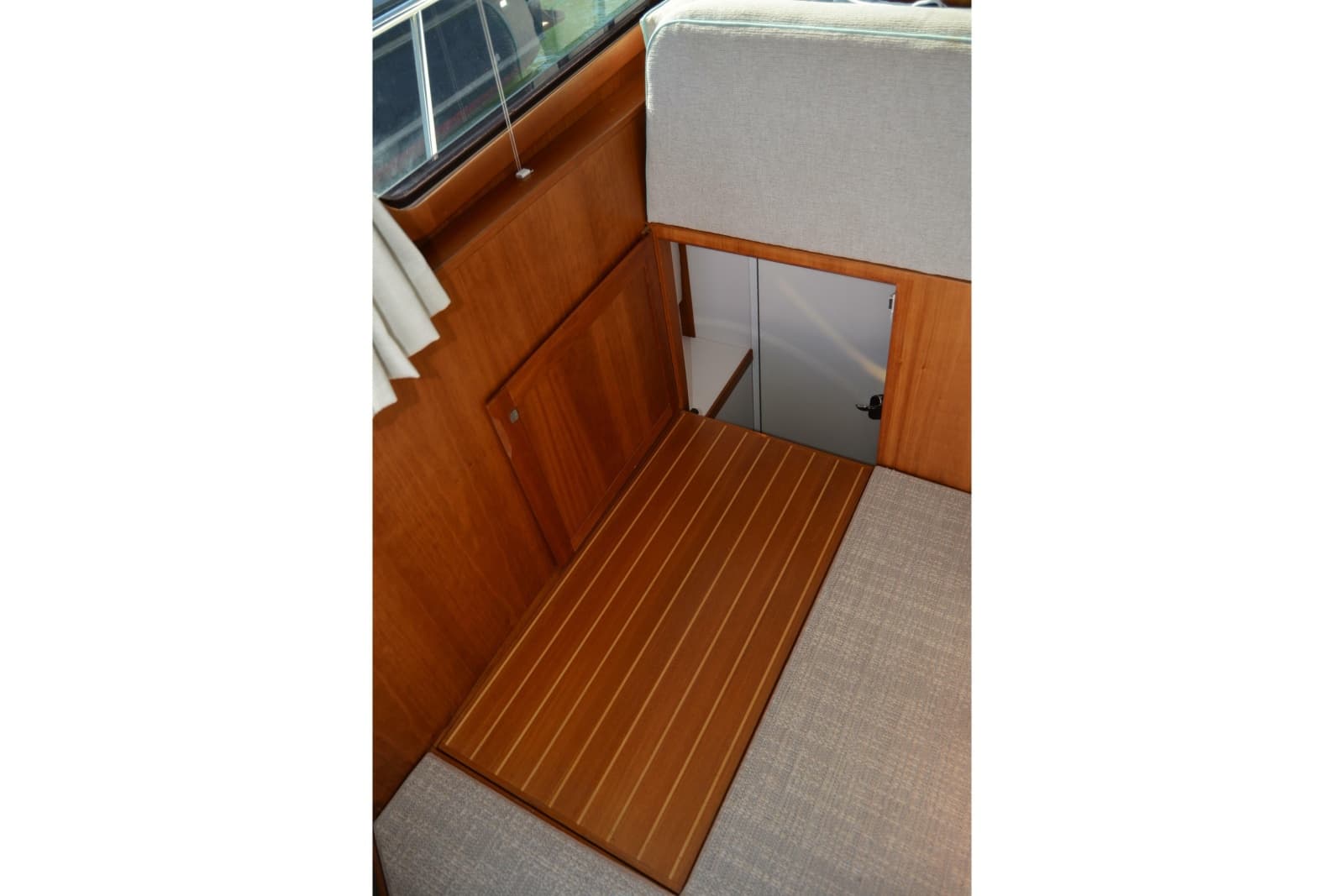 2012 Sabre 48 Salon Express - Photo 135